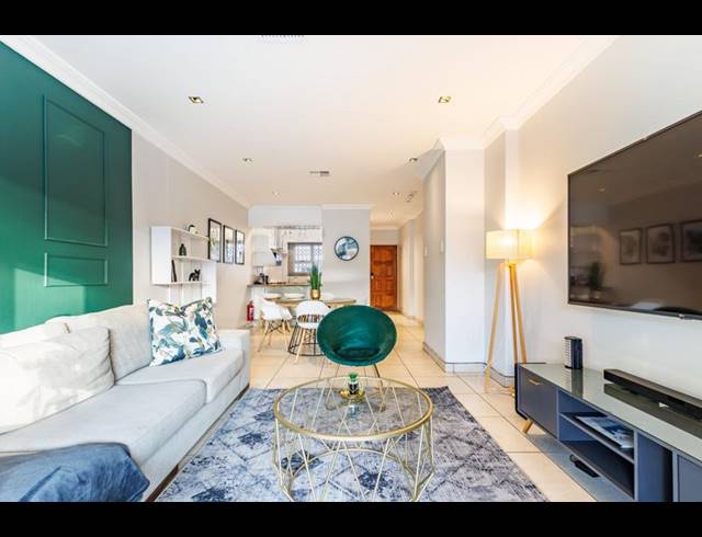 2 BEDROOM APARTMENT FOR SALE IN UMHLANGA RIDGE